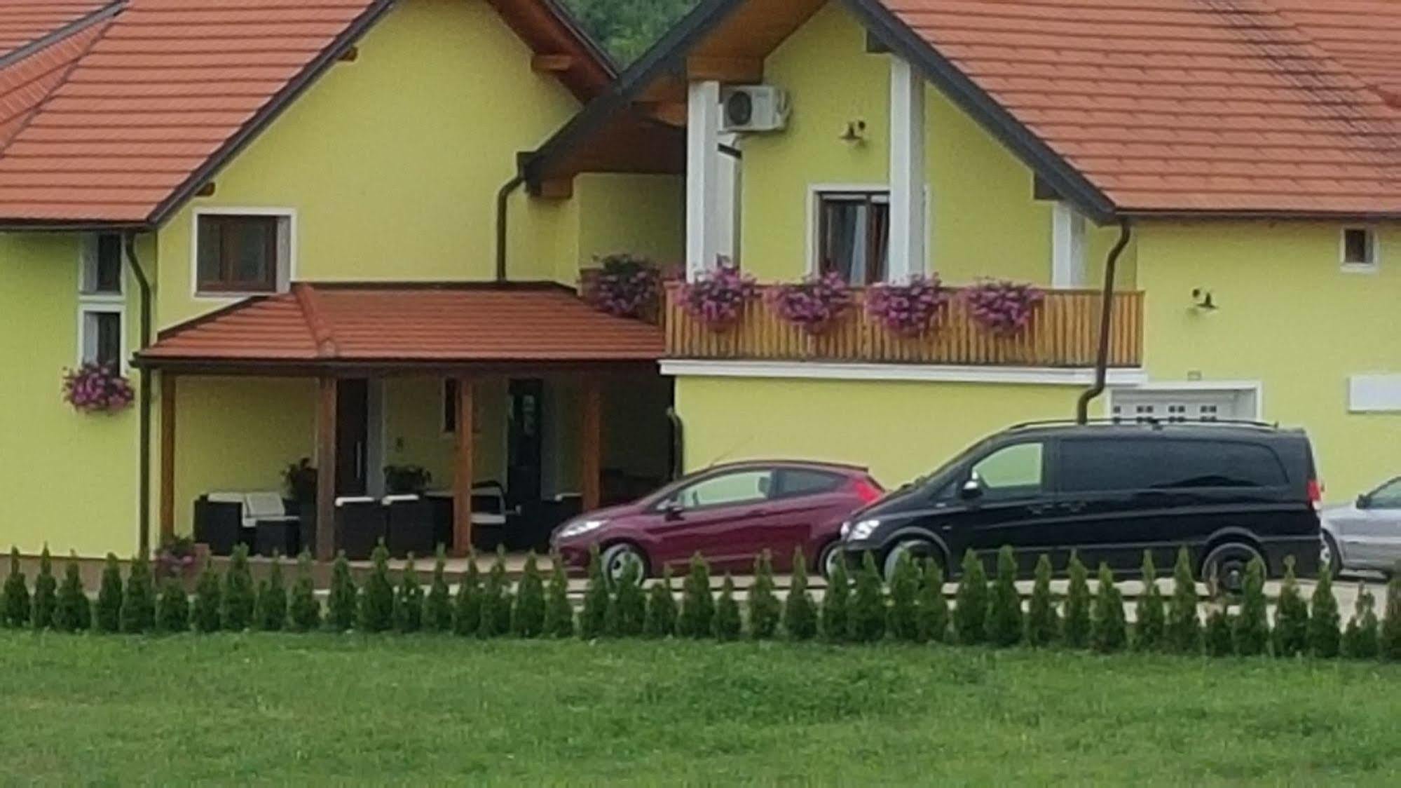 House Tina Hotel Grabovac  Exterior photo